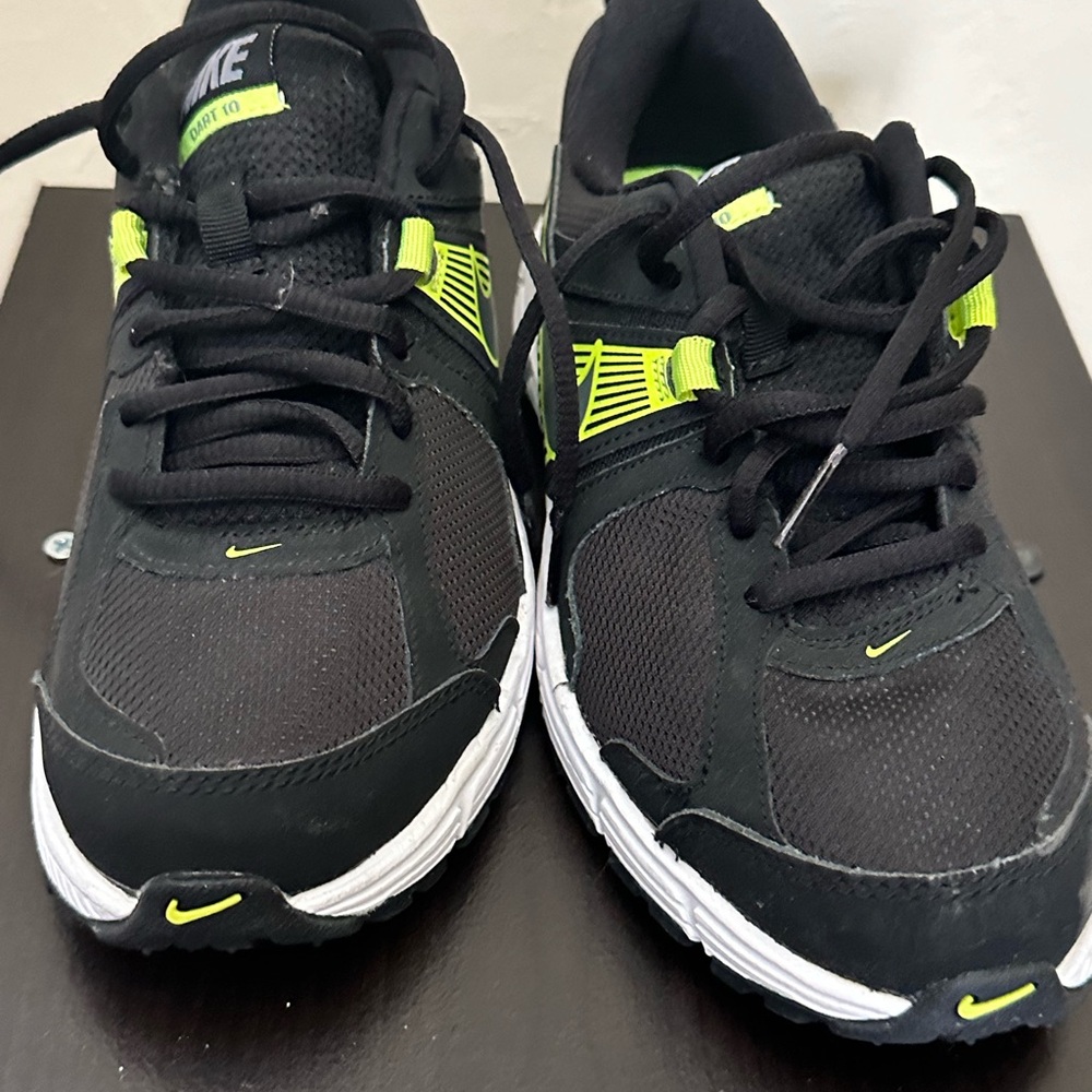 Nike big boys size 5